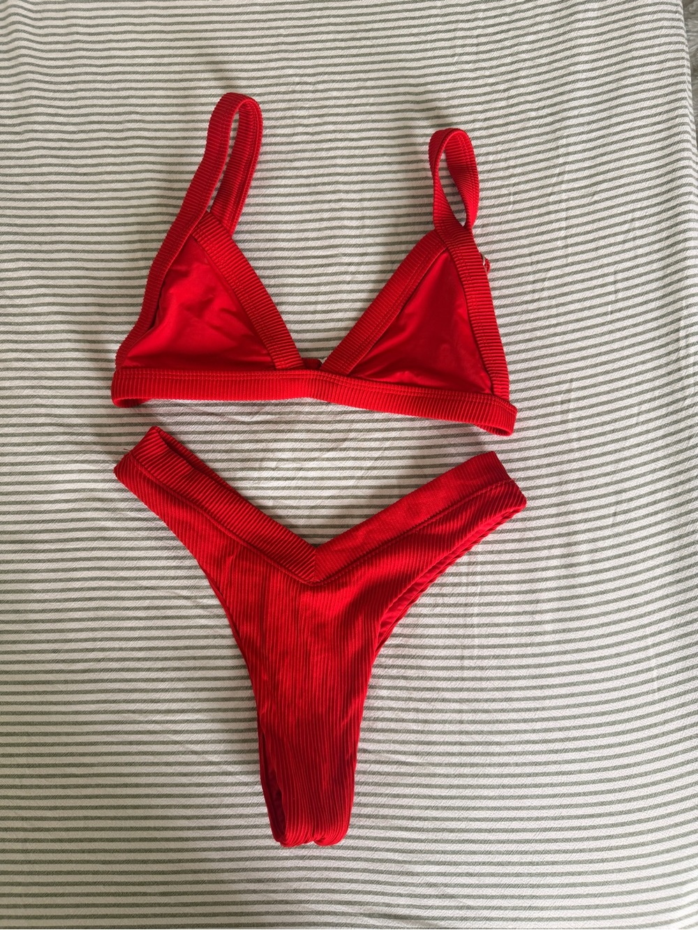 Women’s Red Ribbed V-Front Triangle Bikini Set